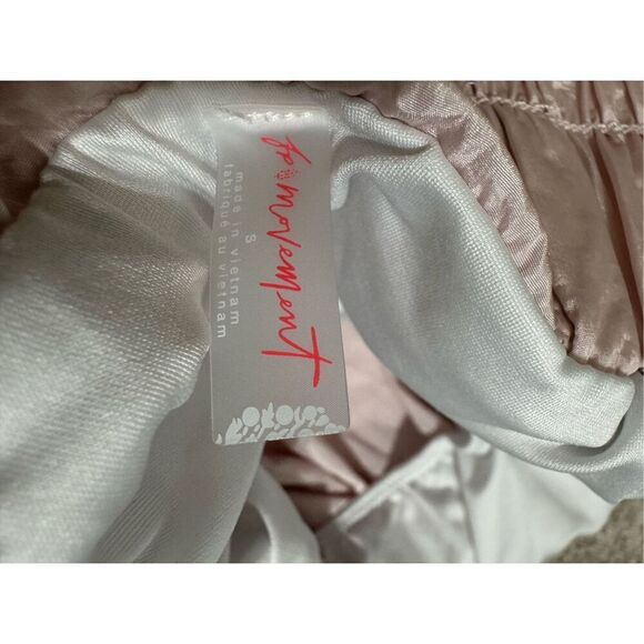 Free People Movement Shorts size Small, Blush Pink, High Rise - Picture 5 of 7